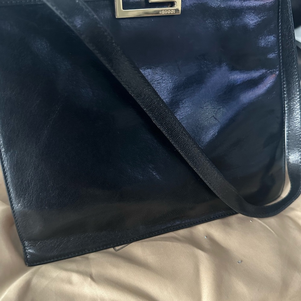 Vintage Gucci Black Leather Bag with Gold Accent - Picture 6 of 7